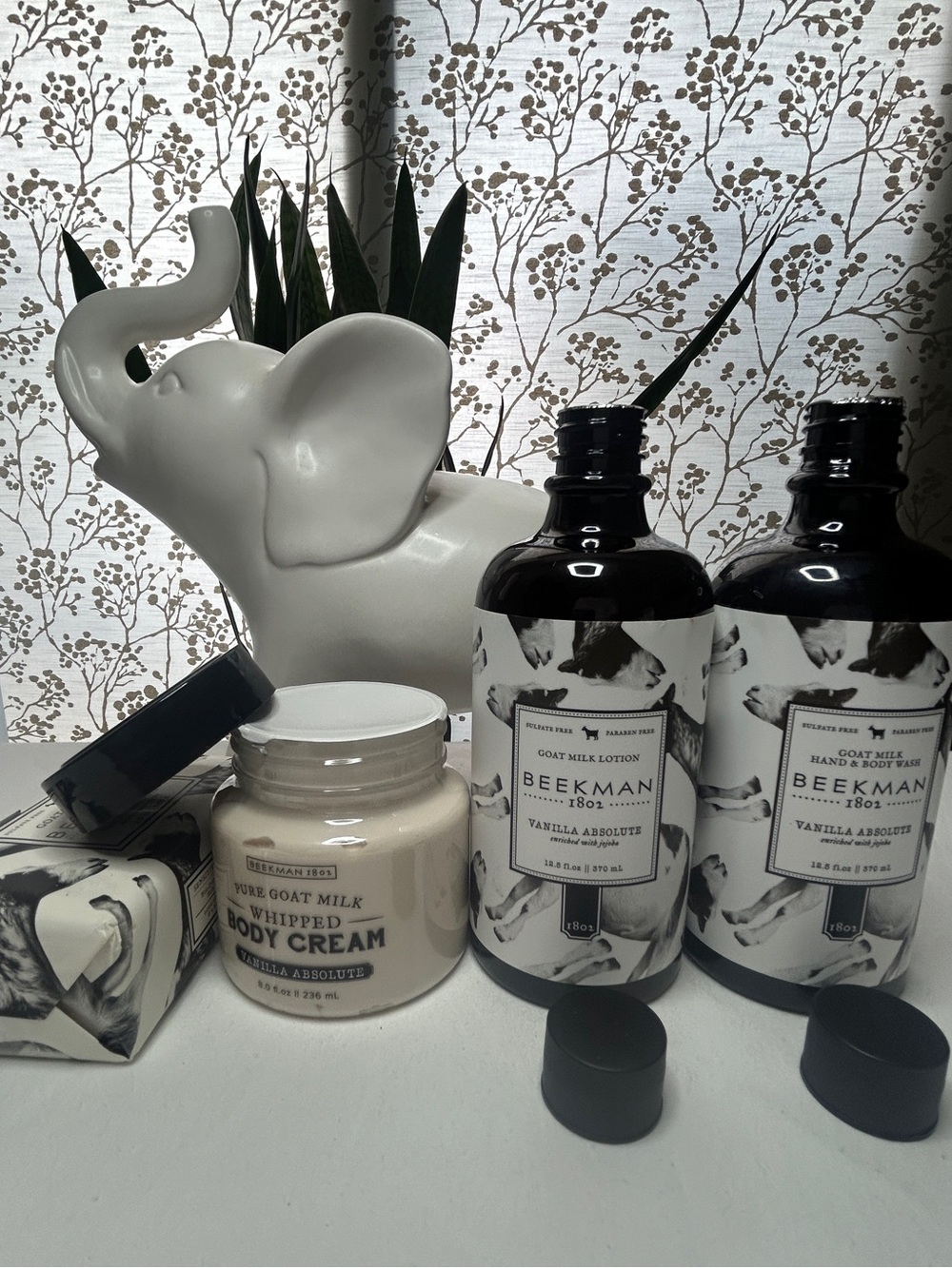 NWT Beekman 1802 4-Piece Vanilla Absolute Body Care & Salve Bundle - Picture 2 of 8